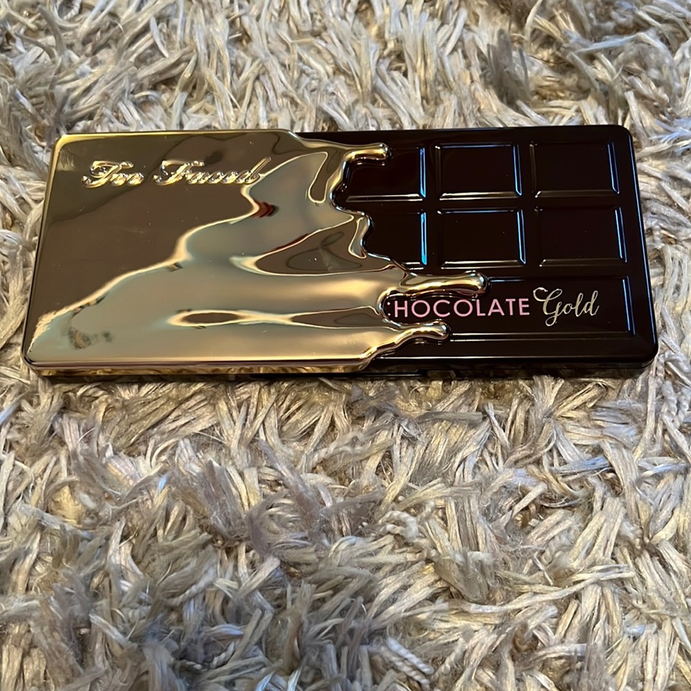 NEW  too faced chocolate gold eye shadow palette !